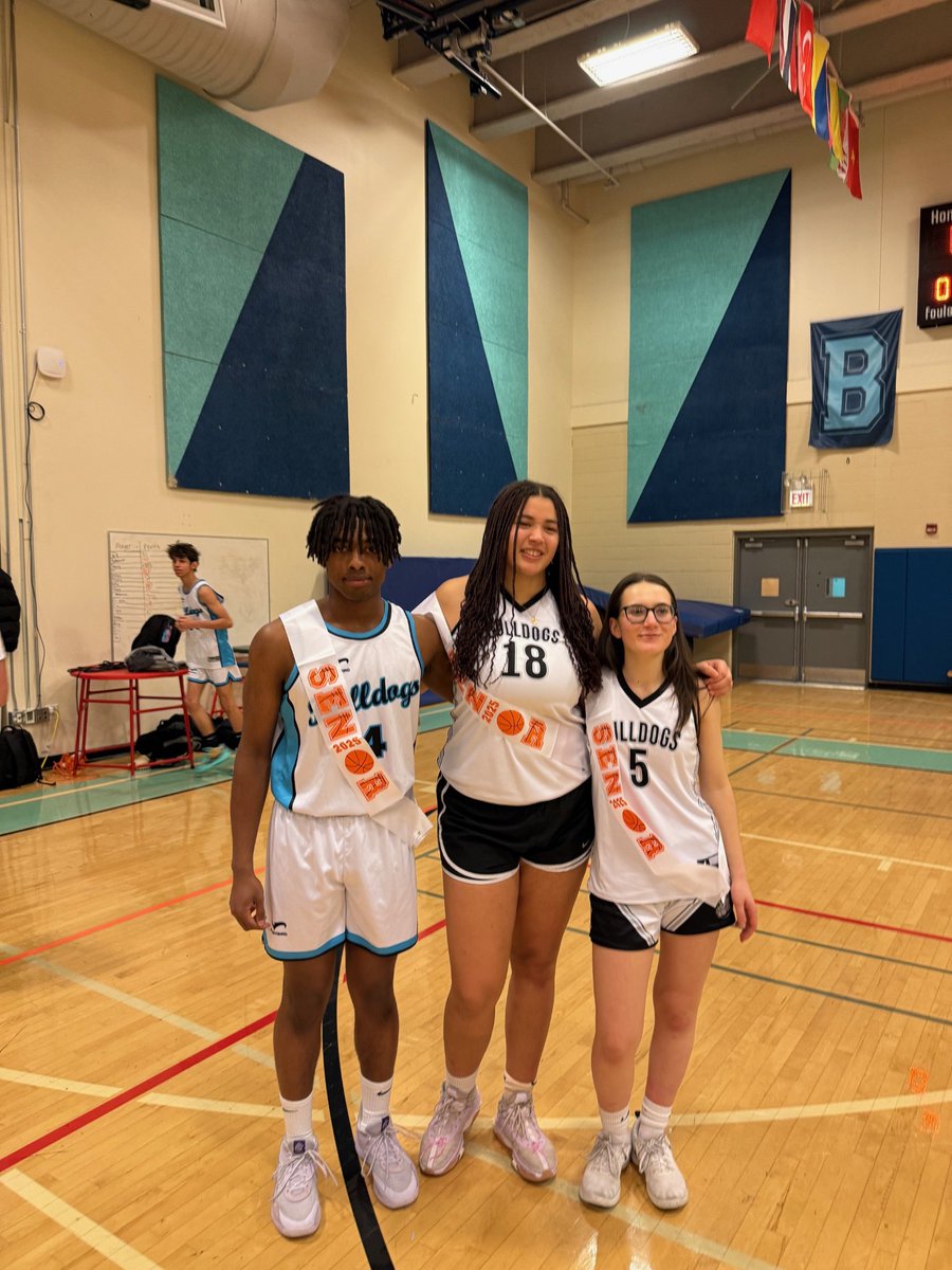 BISCSouthLoop's tweet image. Monday was a special night as we honored our 3 incredible seniors! We celebrated their hard work and dedication with a special ceremony between the games. Thank you for all you've contributed to our team and school! #SeniorNight #ClassOf2025
#CreateYourFuture #Collaborative