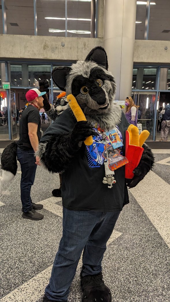 HOLY CRAP FURTHER CONFUSION IS TOMORROW AND I'M EXCITED!

Coming back home to San Jose! 🤍🦝

I hope to see you guys there! :D