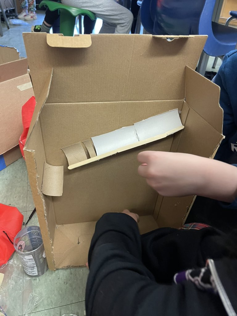 MsStevens_'s tweet photo. S’s are enjoying using recycling material to build a marble run structure that includes a pulley or gear system https://t.co/VnWHgg3Vxi