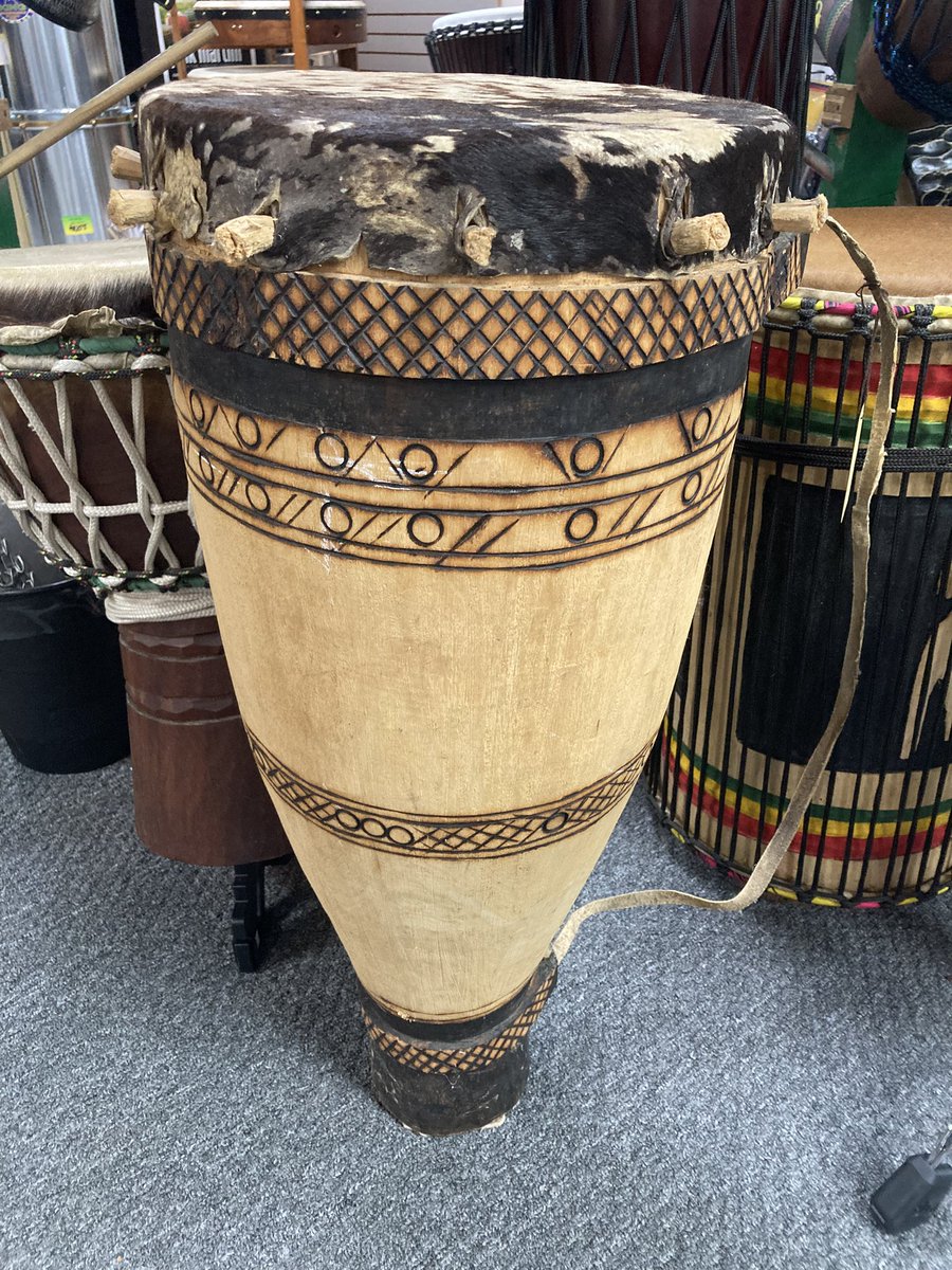 RhythmTraders's tweet image. Cool Find!

Check out this Hand-Carved Zimbabwean Hand Drum!

$15