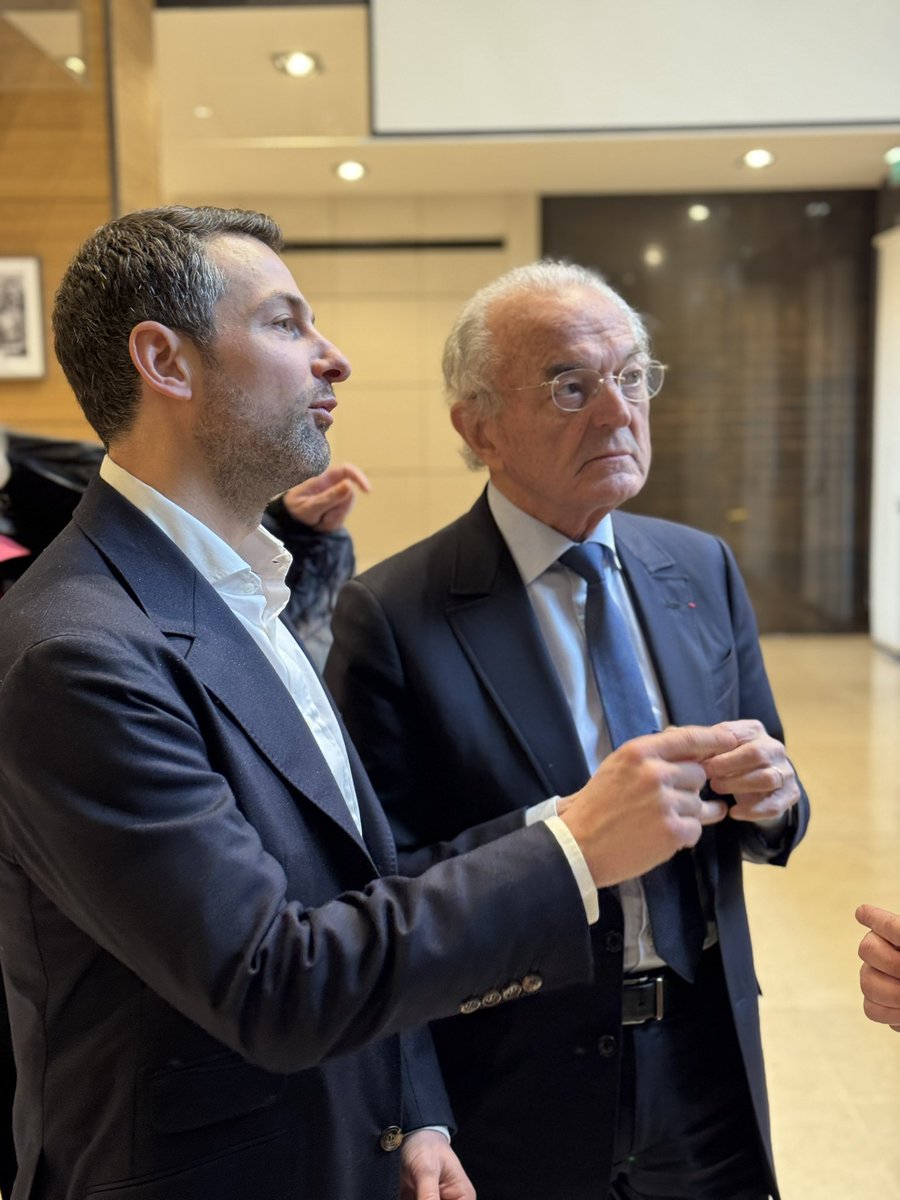 Avec <a href="/JeanArthuis/">Jean Arthuis</a> au <a href="/medef/">Mouvement des Entreprises de France</a> pour faire avancer la mobilité européenne des apprentis. Notre continent perd des actifs. La course à l’innovation dépend largement de notre capacité à former dans les filières d’avenir. Nous porterons ce sujet avec force !

<a href="/OlivierFaron/">Olivier Faron</a>