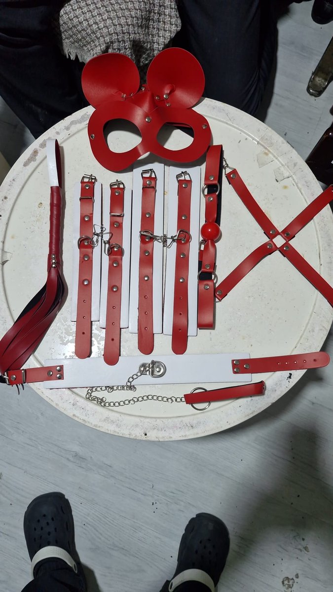 Yeni yılımızda yeni üretimimiz olan kırmızı beyaz mili renk fetiş satışlarımız başlamıştır. <a href="/tutkushop0606/">tutkueroticshop</a> mağazamız her dakika siparişlerinize hazırdır.