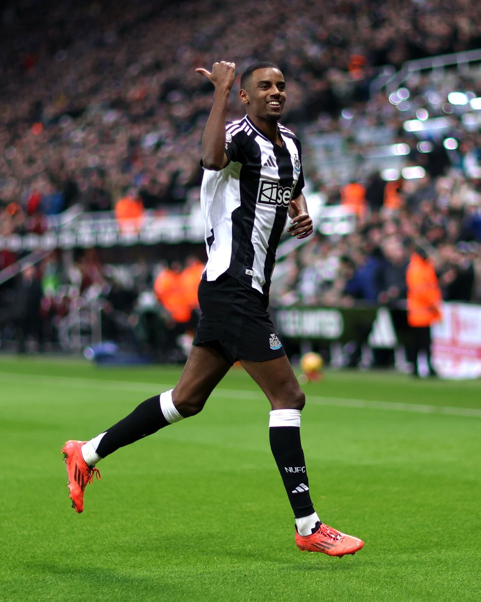 ⚽️ Liverpool
⚽️ Brentford
⚽️ Leicester City
⚽️⚽️⚽️ Ipswich Town
⚽️ Aston Villa
⚽️ Man Utd 
⚽️ Spurs
⚽️ Wolves

Alexander Isak scores for the EIGHTH <a href="/premierleague/">Premier League</a> game in a row! 🔥