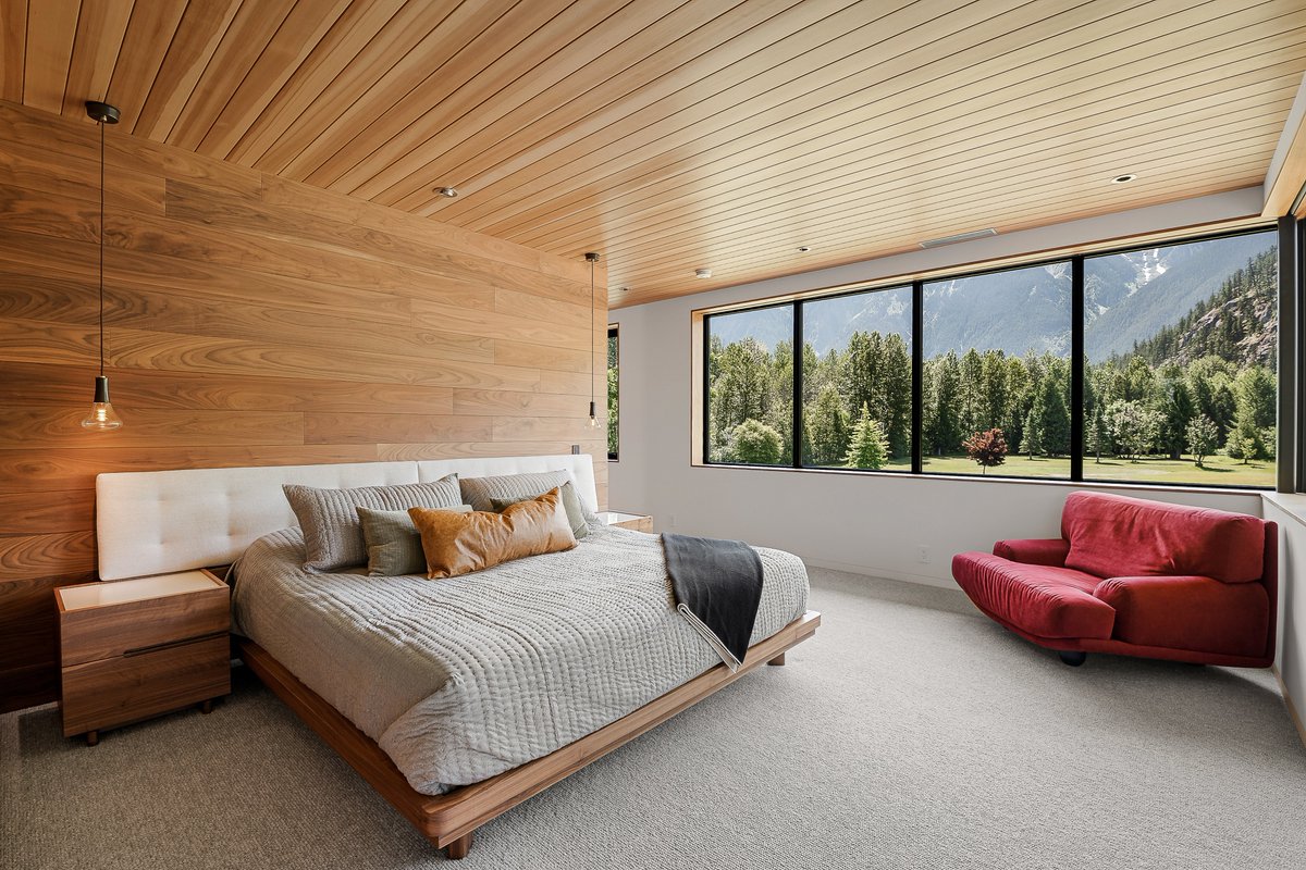 Zillow Gone Wild 🏡 tweet media