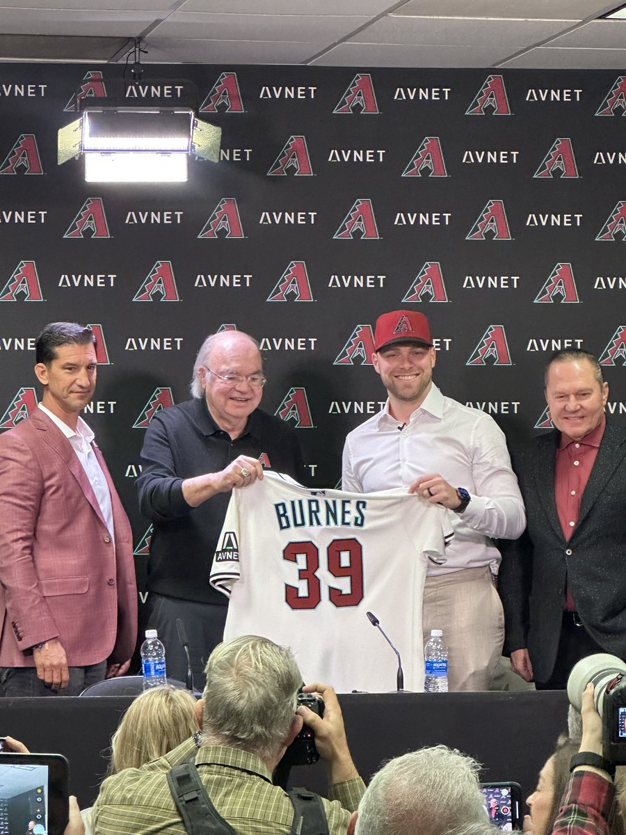 Jody_Jackson's tweet photo. Welcome Corbin Burnes @Dbacks https://t.co/nRVGn1krMI