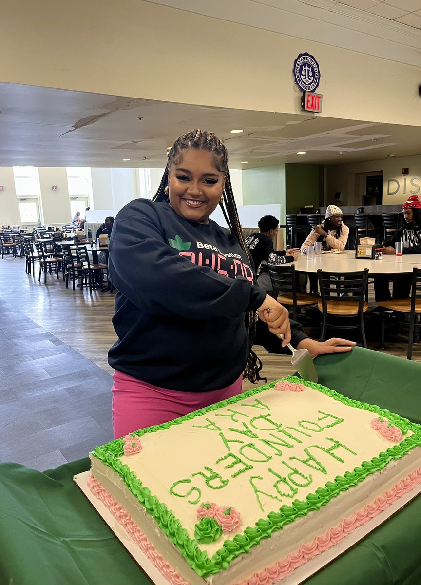 Dillard Dining tweet media