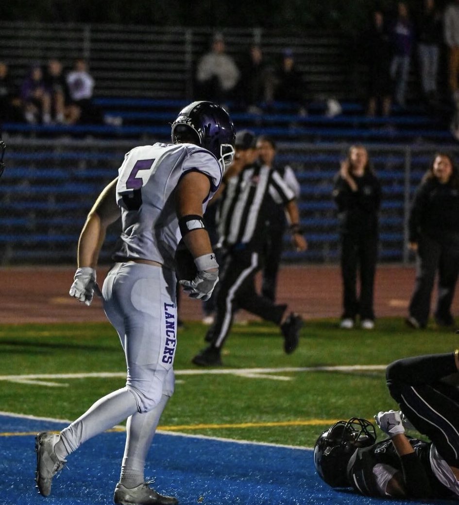 BeforeYouGoPro's tweet photo. It’s getting closer. Hybrid ATH here and things are heating up. Excited to see which school gets lucky with @JakeMorriso27 #BYGP #JakeMorrison #CarlsbadHigh #D1 #Playmaker #HonorRoll https://t.co/7ZqDQVVZKh