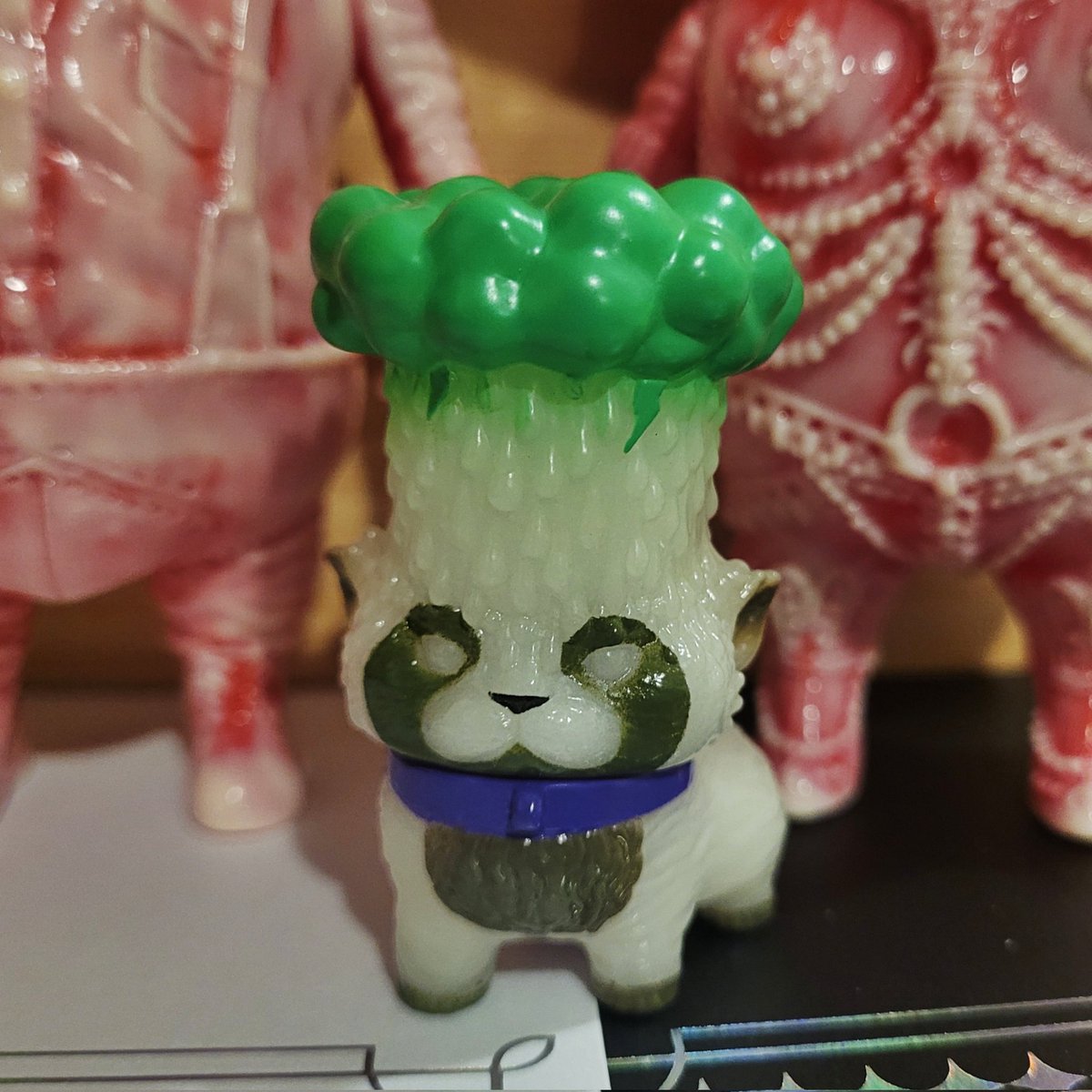 thetoychef's tweet photo. Absolutely beautiful mailcall from @moucoyama 
#moucoyama #sofubi #softvinyl #sofubitoys #surrealism #sofvi #kaiju #marbledmeat https://t.co/xmG95lk3mq