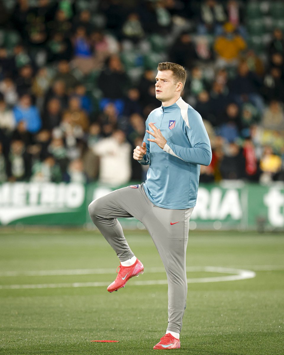 La Gran Jugada (@lagranjugadacsr) on Twitter photo 🔛⏱️ ¡Empieza el partido! ⚽️
⚪️🟢 Elche
🆚
🔴⚪️ Atlético de Madrid
🎙️ <a href="/jeroalonso/">Jerónimo Alonso</a>
#ElcheAtleti
#CopaDelRey🏆
📻 <a href="/CanalSurRadio/">Canal Sur Radio</a>
🌐 canalsur.es/radio_directo-…
📱 App 🔛⏱️ ¡Empieza el partido! ⚽️
⚪️🟢 Elche
🆚
🔴⚪️ Atlético de Madrid
🎙️ <a href="/jeroalonso/">Jerónimo Alonso</a>
#ElcheAtleti
#CopaDelRey🏆
📻 <a href="/CanalSurRadio/">Canal Sur Radio</a>
🌐 canalsur.es/radio_directo-…
📱 App