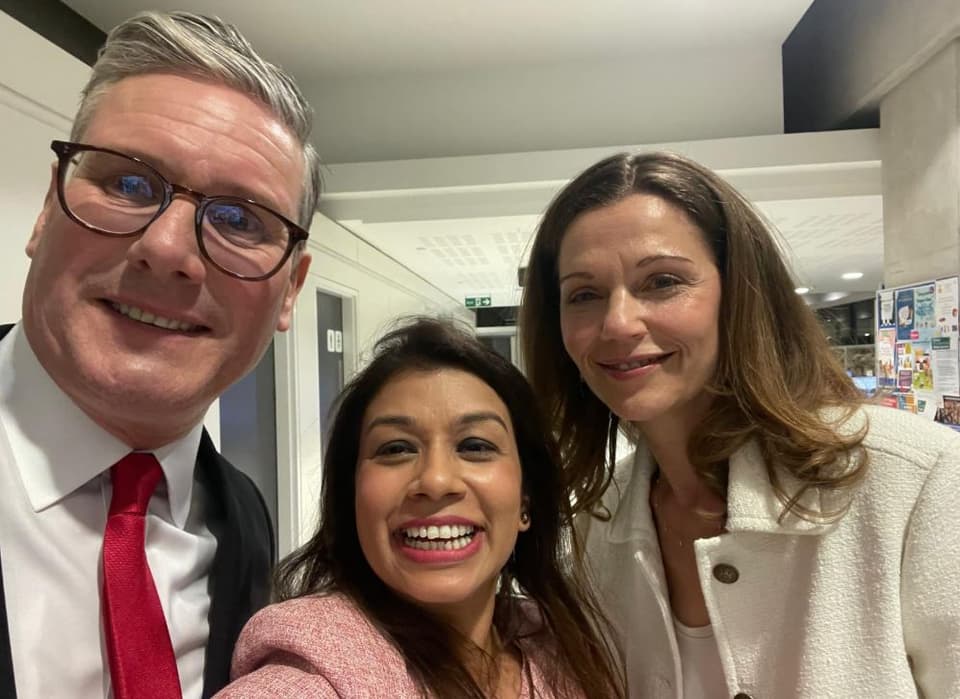 seangbuckley's tweet image. Tulip Siddiq's been named @Iromg in a THIRD inquiry. This one's for money laundering.
Here she is with a couple who love other people's money
😆😆😆
#LabourCorruption