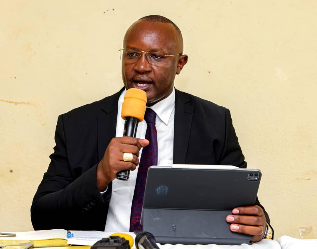 RTNBurundi's tweet photo. Le SP du CNS @iMuserem a invité l'administration à sensibiliser les jeunes à faire des activités entrepreneuriales pour avoir l'accès aux financements de @PAEEJ_Burundi ,de #BIJE ou de la @bidfburundi car le @BurundiGov a mis ces institutions à leur disposition. https://t.co/26PzWIO3JG