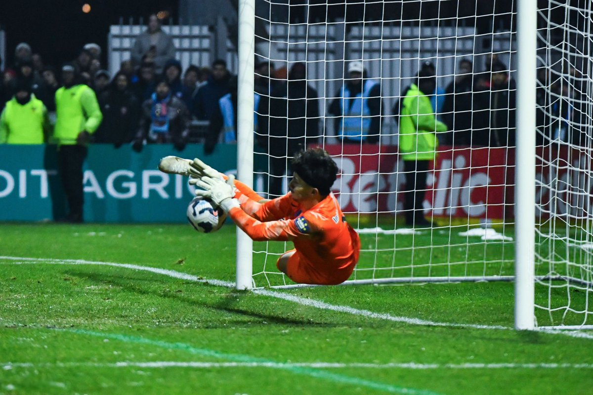 🚨 Ronan Jay (HÉROS FACE À L’OL) : « Demain, j’ai cours à 8H30. » 😭😭😭

Il est en ALTERNANCE 🤣🤣🤣

(<a href="/RMCsport/">RMC Sport</a>)
