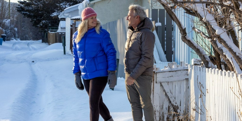 Fraserhealth's tweet photo. Cold weather alert. Temps are below zero for the first time this winter. ❄️ Stay safe with:

👟 Flat shoes with good traction
🚶‍♀️ Small, steady steps
⚠️ Watch for leaves, mud and black ice

More tips: https://t.co/CZ4gAi6Fp0

#WinterSafety https://t.co/0InNYqe9mF