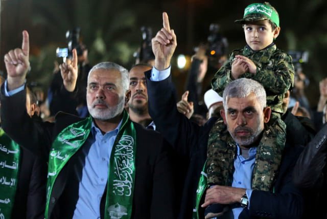 HalilAcarturk's tweet photo. "Sevinin şehitler zafer sizin, şan sizin."

#Gazze https://t.co/wnWkRiPQHp