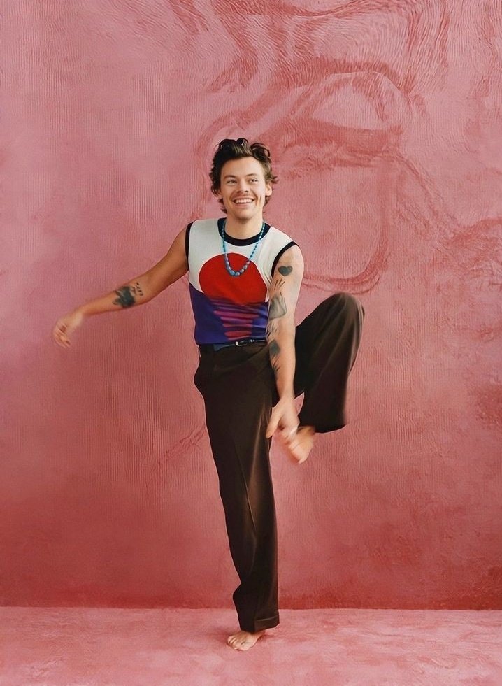 I'd walk through fire for you
Just let me adore youuuuuu
#WeLoveYouHarry