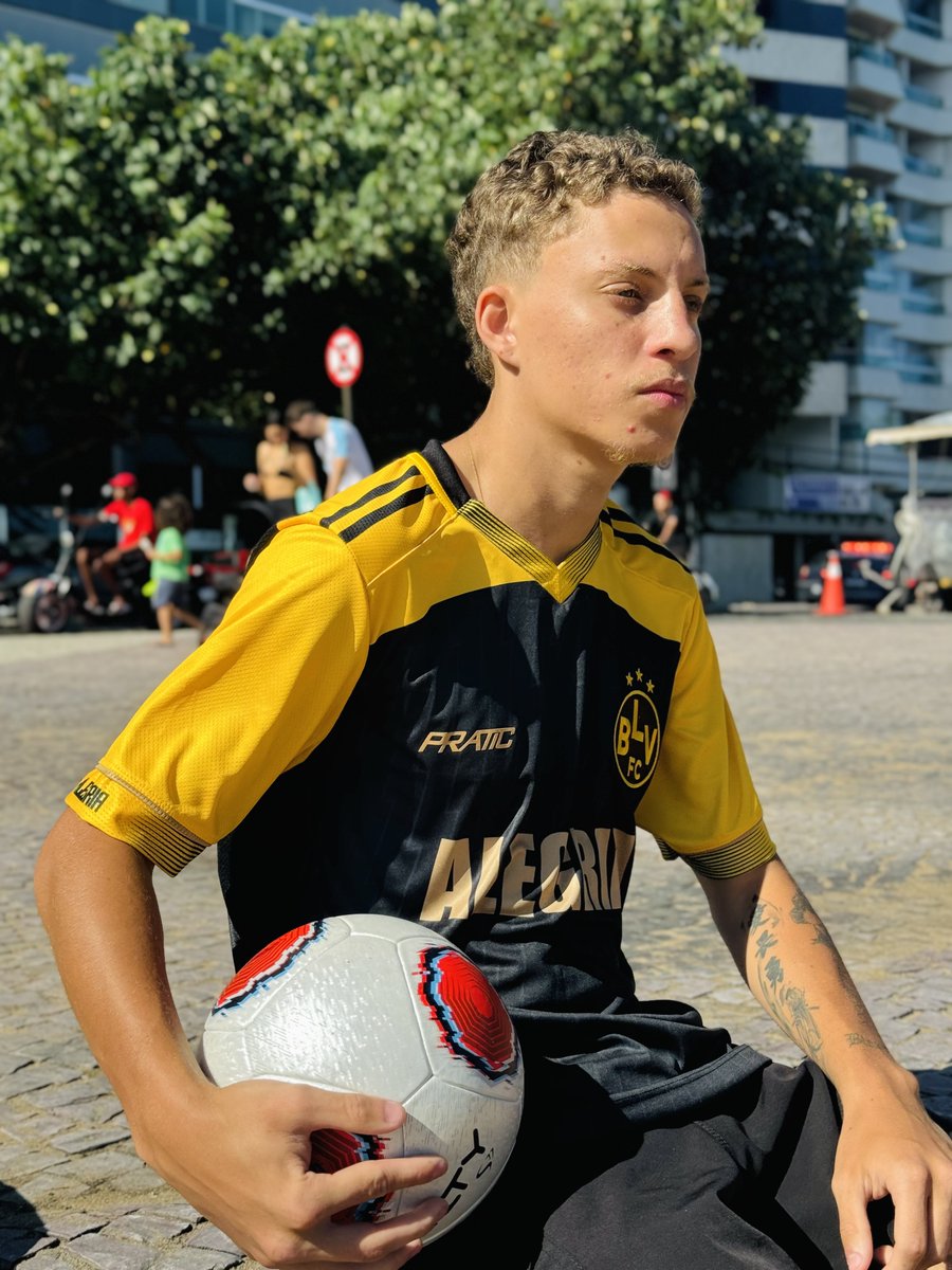 PraticSportOfc's tweet photo. O BLV é brabo! Parabéns pela nova aquisição! 👏💥

📩 Garanta o seu com a Pratic Sport!

Créditos: @g.couto_027 @juniorsobrinhobr

🙏 Obrigado pela confiança! É um orgulho vestir a galera! 💛🖤

#PraticSport #UniformePersonalizado #VemPraPratic #FutebolComEstilo https://t.co/v5x4ALHB0J