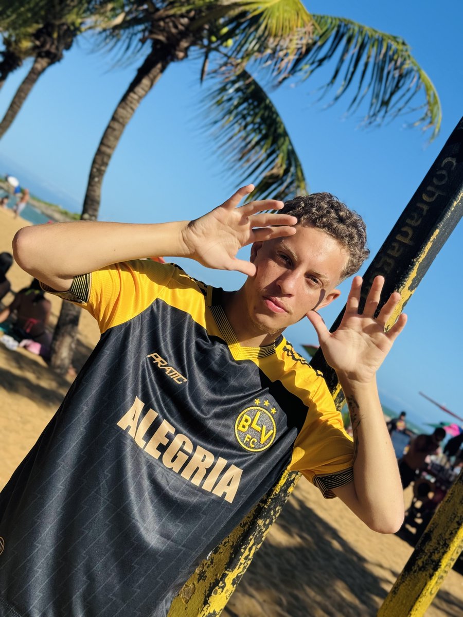 PraticSportOfc's tweet photo. O BLV é brabo! Parabéns pela nova aquisição! 👏💥

📩 Garanta o seu com a Pratic Sport!

Créditos: @g.couto_027 @juniorsobrinhobr

🙏 Obrigado pela confiança! É um orgulho vestir a galera! 💛🖤

#PraticSport #UniformePersonalizado #VemPraPratic #FutebolComEstilo https://t.co/v5x4ALHB0J