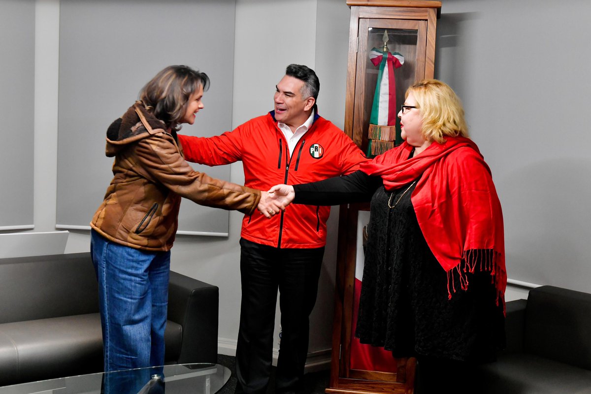 alitomorenoc's tweet photo. Damos la bienvenida a @sarabugarin, quien se integra al equipo del @PRI_Nacional como Secretaria de Asuntos Migratorios y atención a nuestros hermanos migrantes. Su experiencia y compromiso serán clave para fortalecer nuestras propuestas en favor de los derechos de los migrantes y las familias mexicanas dentro y fuera del país.

Seguimos trabajando con valentía y capacidad para construir el México que todos merecemos. ¡En unidad lo lograremos!