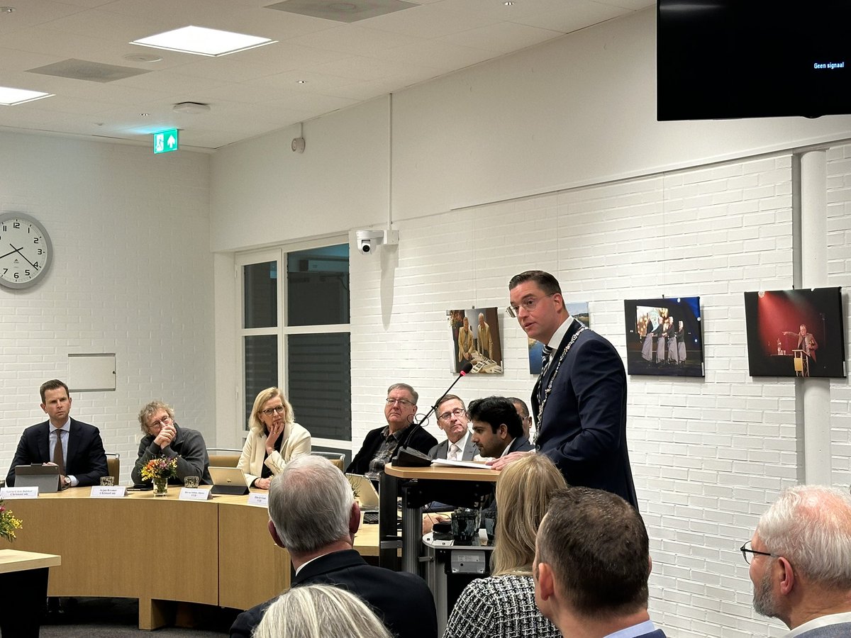 Installatie van onze nieuwe collega in Flevoland burgemeester <a href="/BramHarmsma/">Bram Harmsma</a> van gemeente Zeewolde. Welkom Bram.