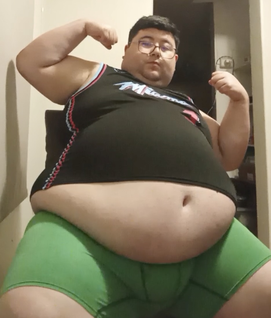 _baymachub_'s tweet photo. They no longer make xl sizes as before https://t.co/nVyD5zuNVX
