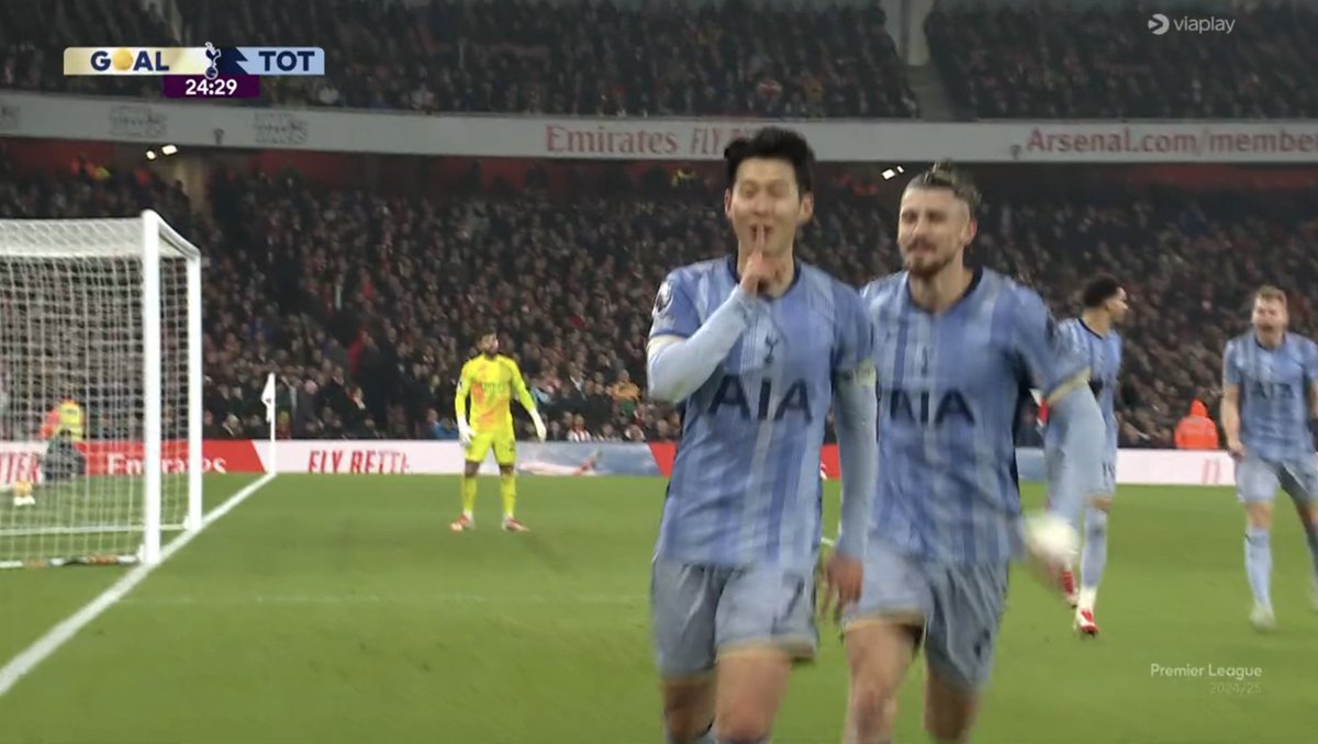 Nlawrence_24's tweet photo. Heung_min Son doing what he knows better 
#arsvstot https://t.co/QMTdYjSzFX