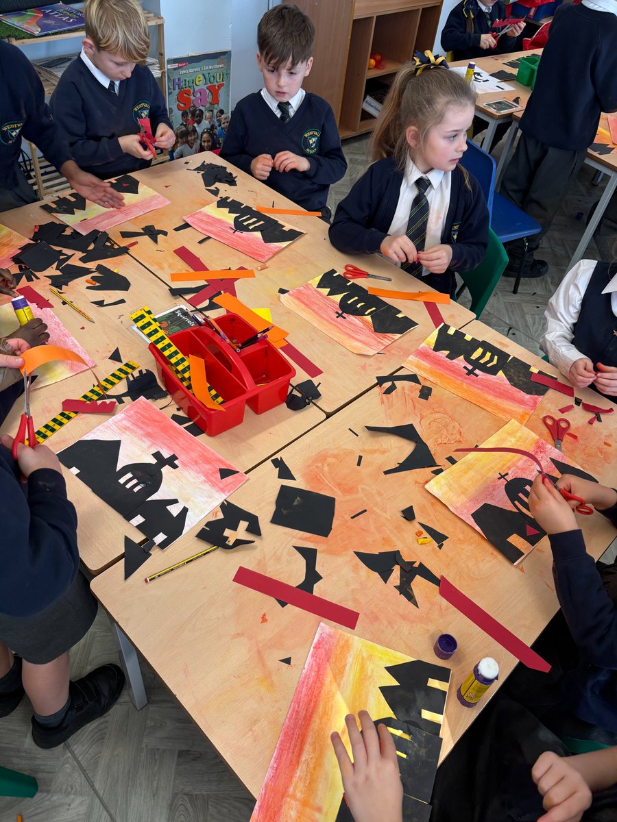 WestvalePrimary's tweet photo. Y2 Great Fire of London workshop
Art, Quill Writing, Treasure Hunt, Tudor Dancing, Acting scenes. Fun, laughter and learning all day long. Thank you @PastProductions #enhancingthecurriculum https://t.co/yxvAn9QOpW