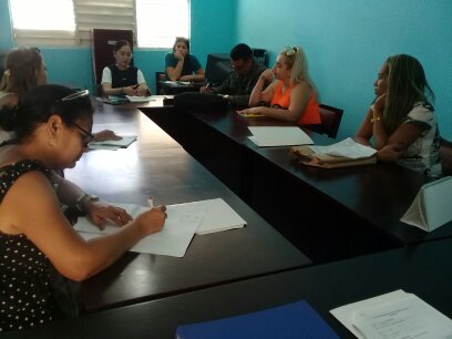 lisaneth205's tweet photo. Encuentro de trabajo entre la Dirección de Información y Comunicación Social, la ONAT e INOTU. 
#VíaPúblicaOExteriores
#SantiagoDeCuba
#Cuba https://t.co/grtjvvMxAr