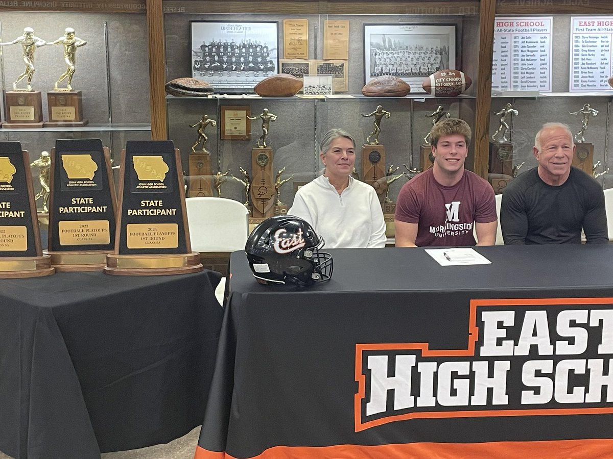 EHS_SCCSD's tweet photo. Congratulations to our athletes that signed today!

Bradyn Fahrendholz…Morningside University (Football)
Myles Wegher…Morningside University (Football) https://t.co/VA00rENGqI