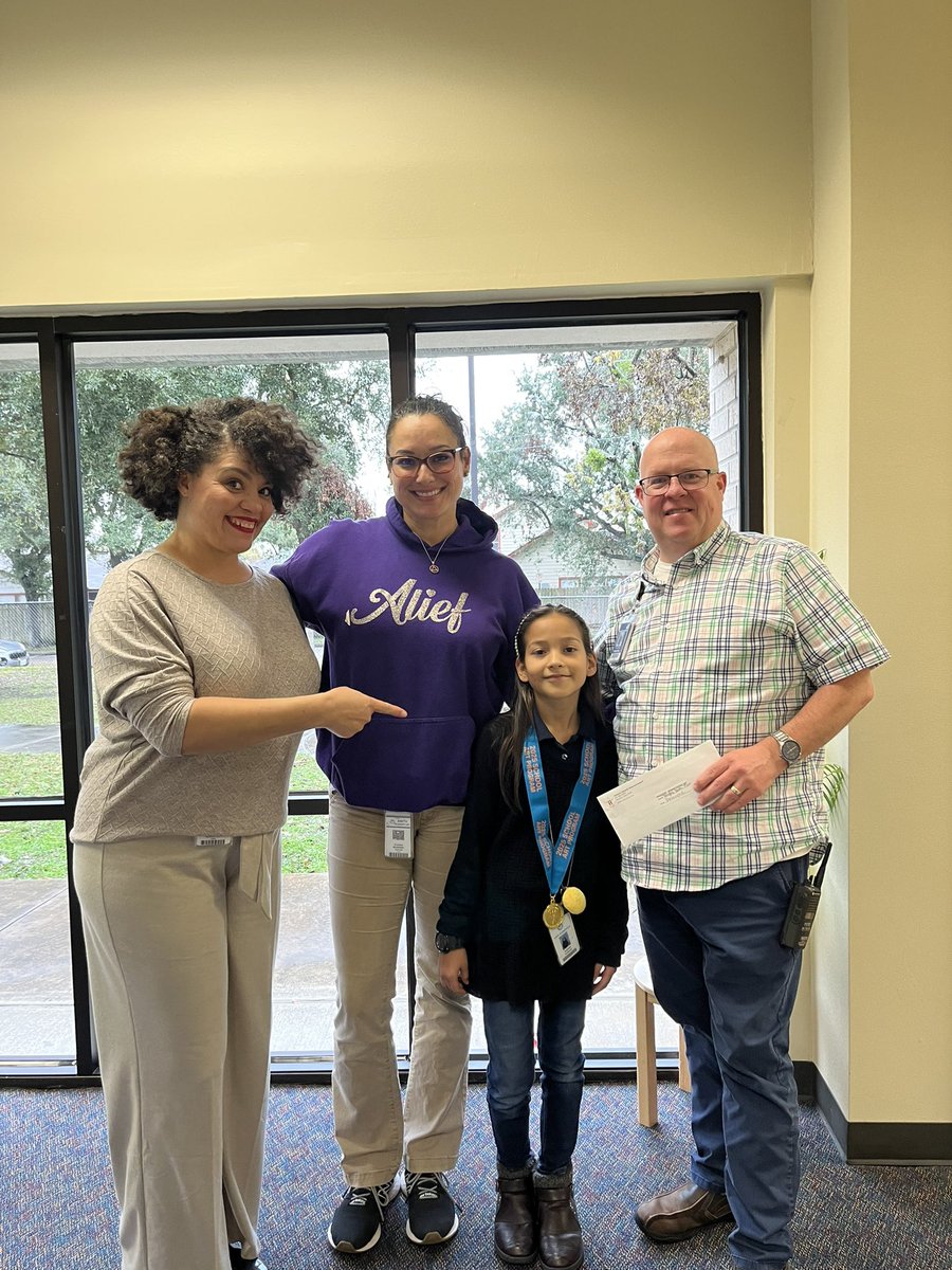 AdminVerow's tweet photo. We are so proud of Alexxa @ElementarySmith who is a GOLD MEDAL winner in the @RODEOHOUSTON Rodeo School Art competition!!!! #ChartingOurPATH @aliefFineArts https://t.co/fNRMawxUaQ