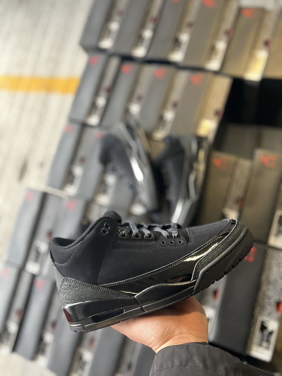 ChippiTheMan's tweet photo. Air Jordan retro 3 black cats 
Sizes available.
8-13 https://t.co/IqD2UBmyyO