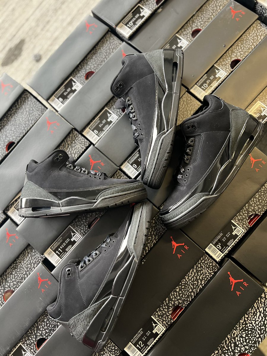 ChippiTheMan's tweet photo. Air Jordan retro 3 black cats 
Sizes available.
8-13 https://t.co/IqD2UBmyyO