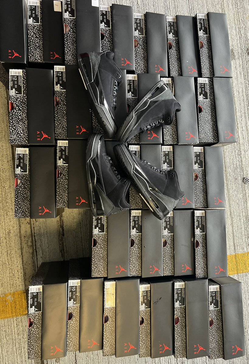 ChippiTheMan's tweet photo. Air Jordan retro 3 black cats 
Sizes available.
8-13 https://t.co/IqD2UBmyyO