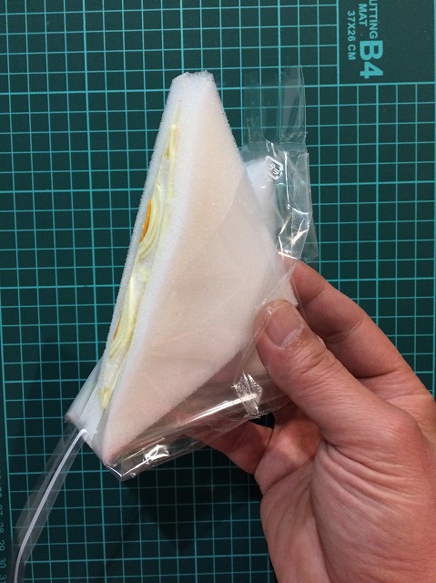 tacobo2's tweet image. Do you like sandwiches?
I invented it.
Sandwich packaging bag that you can eat without touching with bare hands.
Patent Office registration.
#hygienic #sandwich #Designregistration #invented