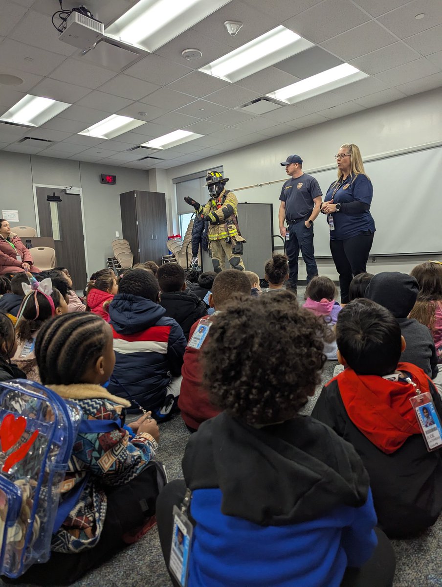 PreKMotruk's tweet photo. Thank you @HCESD48 for presenting to PreK @OLE_Leopards today! We learned so much about fire safety, emergencies and the tools and jobs firefighters do. https://t.co/rajX9s3XSh