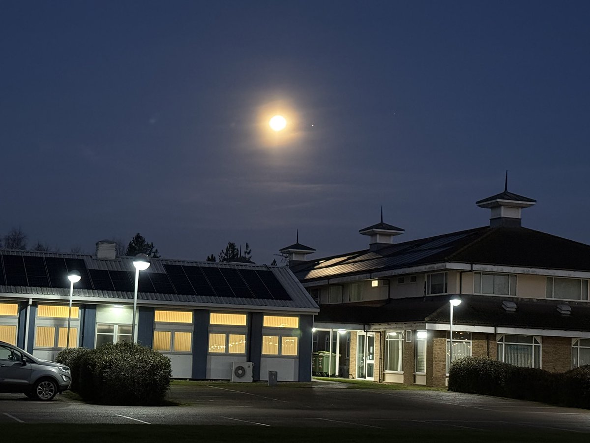 MCTrainUK's tweet photo. So the Christmas break comes &amp; goes - and the classroom door opens once again. Back to Wyboston Lakes Resort for a run of Control-F course. This week it's the Foundation Course in Mobile Phone Forensics (FMPF). Assessment day tomorrow - sure the 12 students will do great 😀 https://t.co/pOEJTI0EfU