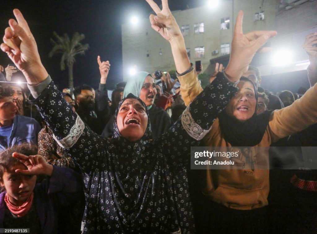 VintageVault8's tweet photo. Moments after the ceasefire was announced in Gaza City, Palestine. January 15th, 2025. https://t.co/BUcKCRLTKd