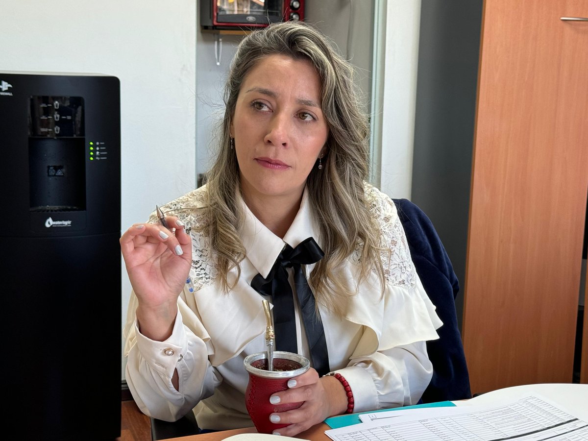 Subdere_Aysen's tweet photo. Nuestro jefe de Unidad, Rodolfo Elgueta, se reunió con la nueva alcaldesa de la comuna de Lago Verde, Claudia Valdés, y el equipo de Secplan. Juntos revisamos los proyectos en cartera y exploramos nuevas iniciativas que seguirán impulsando el desarrollo y bienestar de la comuna https://t.co/73tev3mXCt