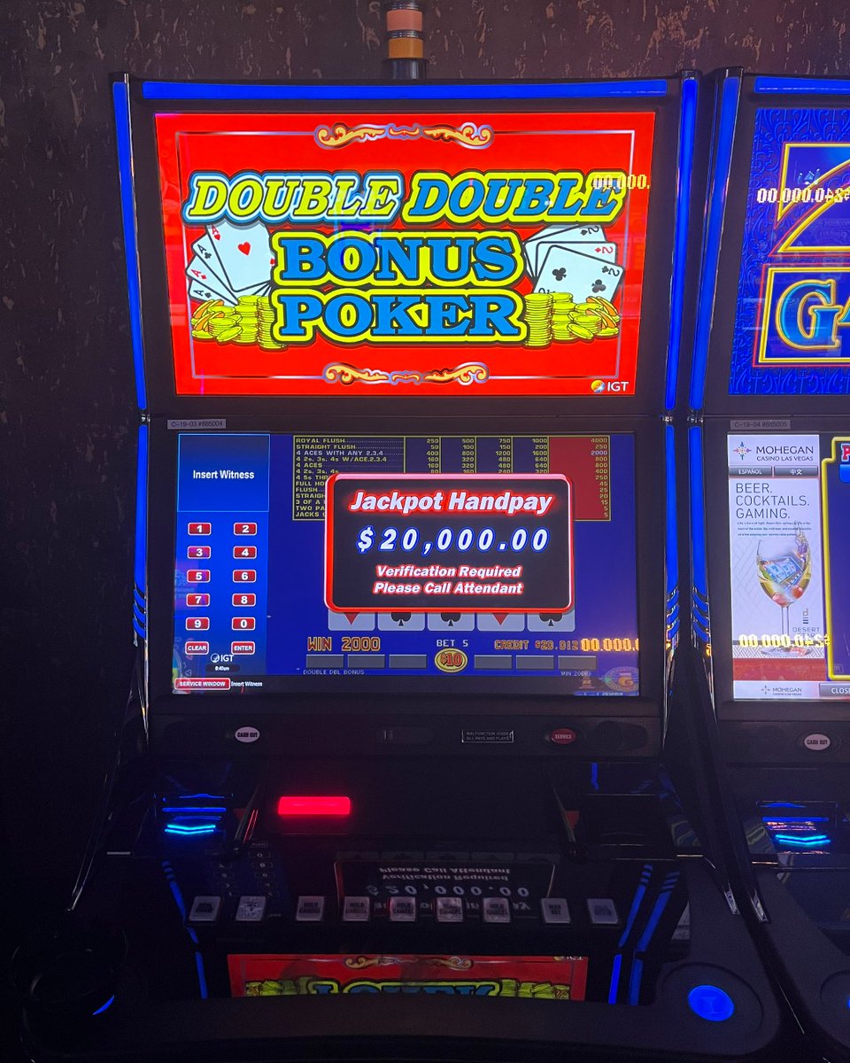 MoheganLV's tweet photo. Winner Winner...they've got dinner! Congratulations to our recent guest and their $20,000 JACKPOT!!! 🎰 https://t.co/WS5CPGmzi1