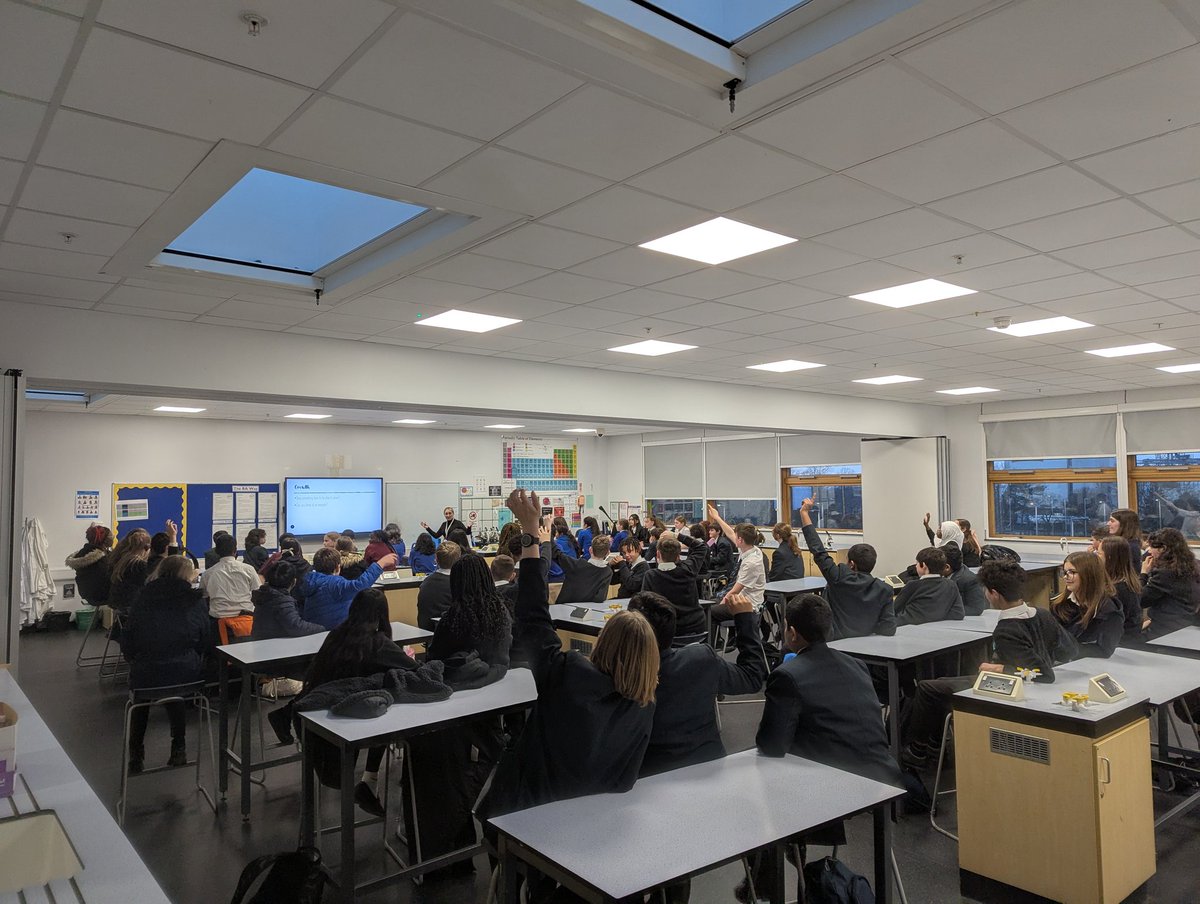 Lovely to see so many students from across the community for Rising Stars with 60 students from seven different schools working together to grow crystals &amp;, before that, prove that, whilst there are times when what grows is not what planned, that does not mean it is a failure 🤔