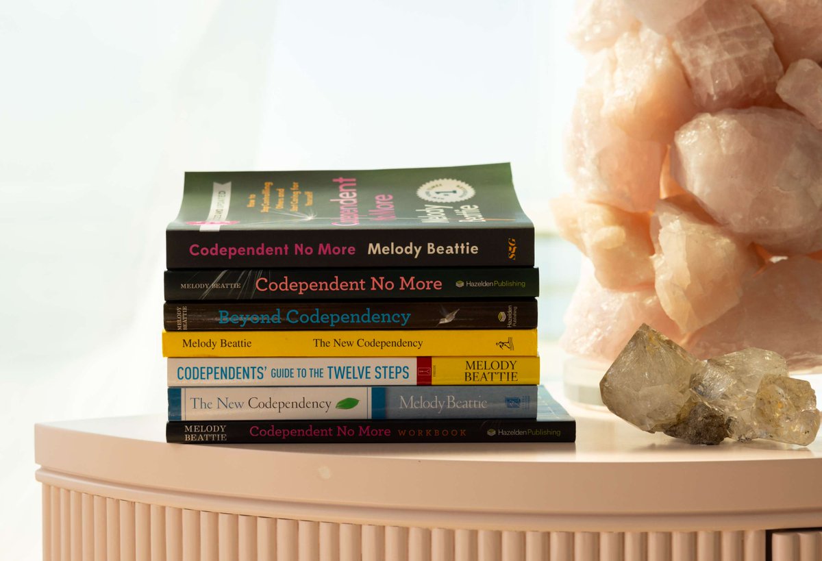 MelodyBeattie's tweet image. &quot;Ultimately, we may control because thats the way we&apos;ve always done things&quot;.
—MB

#dailymeditation #CodependentNoMore #MelodyBeattie