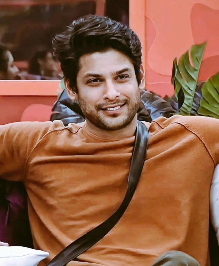 Sidharth's super magical smile causes the atmosphere to come into an extraordinarily magical state💛 

<a href="/sidharth_shukla/">Sidharth Shukla</a>❤️
❤️💛🌈👑 

INVINCIBLE KING SIDHARTH SHUKLA TILL ETERNITY❤️👑 

#SidharthShukla 
#SidharthShuklaLivesOn 
#SidharthShuklaForever