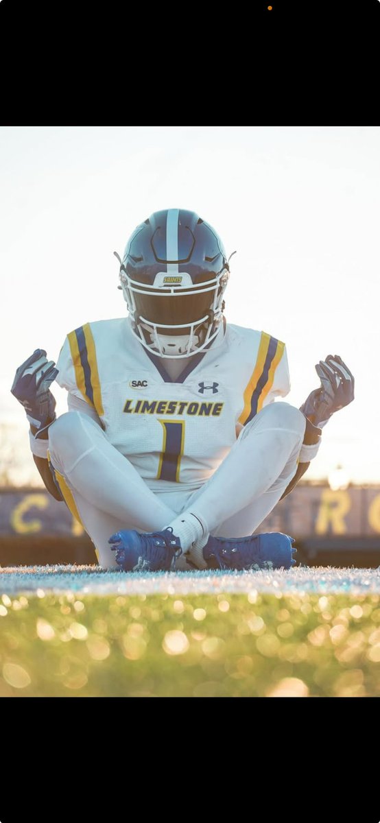 Had a great time at Limestone University on my official visit! Big thanks to the coaching staff and players for the awesome hospitality!!
<a href="/cotcheryfoundat/">Jerricho Cotchery</a> <a href="/LimestoneFB/">Limestone Football</a> <a href="/Dj_Mcfadden11/">Darryl Mcfadden jr</a> <a href="/Jayriley__/">Jaylen</a> <a href="/CoachRay52/">Cameron Ray</a> <a href="/xboyce_11/">Xavier Boyce</a> <a href="/CoachWebb_704/">Adam Webber</a>