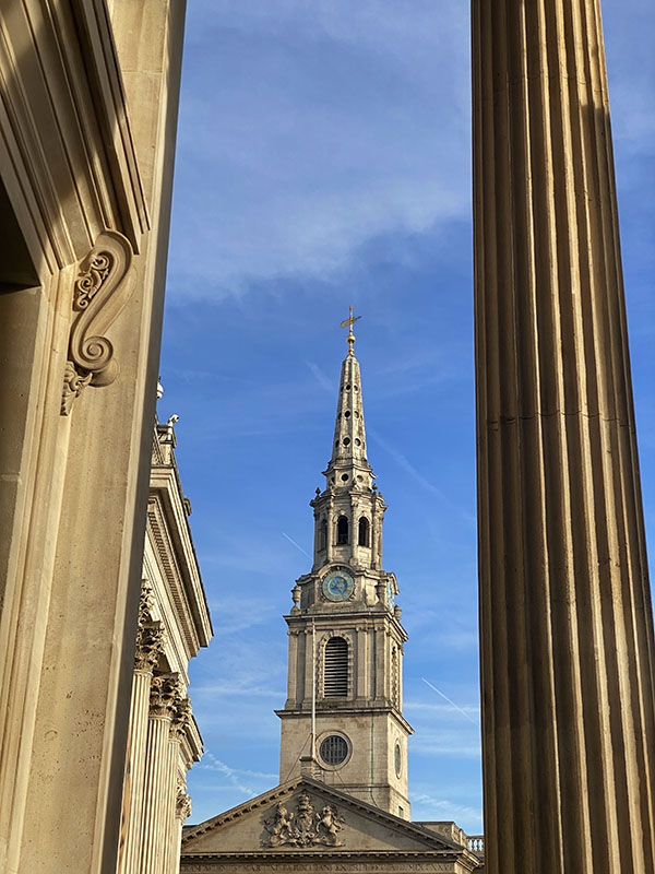 eugpower's tweet photo. "Walking" #299
#skies #westminster #nationalgallery #bluesky #walking #outdoors #stmartininthefields #iphonephotography #January2025 #architecturephotography https://t.co/n7g4sO9QuD