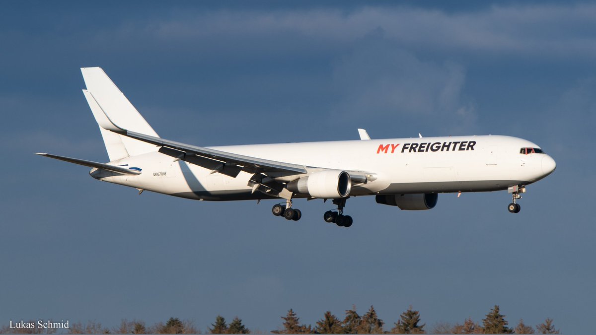 aviation_schmid's tweet photo. My Freighter / Boeing 767-300ER WL F / UK67018 / ZRH - 11.1.25
#AvGeek #planespotting #planes #planespotter #aviation #aviationphotography #spotting #ZRH #ZRHAirport #ZRHmovements #boeing #767f #uk67018 #myfreighter https://t.co/k2tTq9a6cp