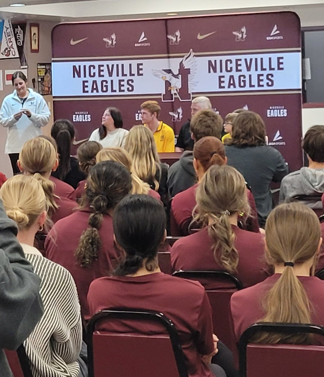 Congrats, <a href="/LandonIsbell/">Landon Isbell</a> #3, on signing to <a href="/KSUTrackFieldXC/">Kennesaw State TFXC</a> today!!!