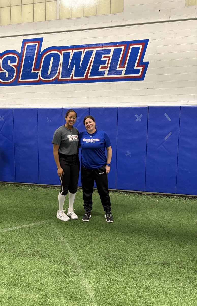 Thank you to <a href="/RiverhawkSB/">UMass Lowell Softball</a> for a great camp on Saturday! I had a great time and got to learn a lot! <a href="/TNTGOLD/">TNT NATIONAL SB</a> <a href="/coachcpauls/">Chloe Pauls</a>