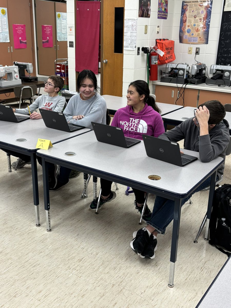TomBensenAMS's tweet photo. 6th Graders at Amery Middle School competed in the first round of the annual 6th Grade Quiz Bowl. https://t.co/zU6CVi4y6z
