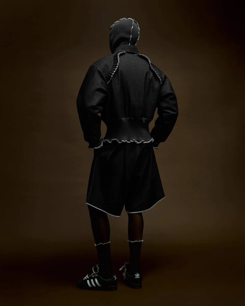 ANTHONY CALYDON 11747391 ポーカーズ GhXPdQHXIAENL1x?format=webp&