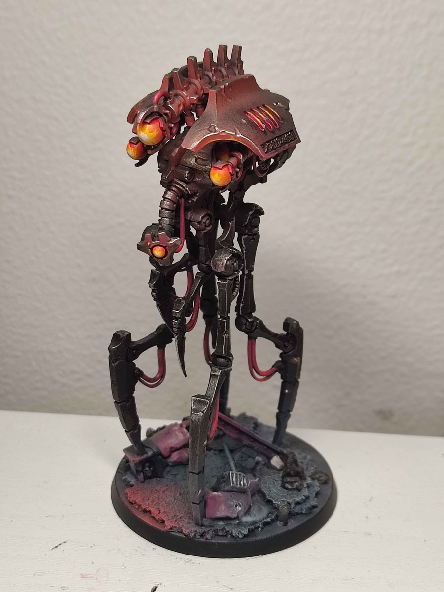 Walrus_Winner's tweet photo. Quick Canoptek Reanimator
Big fan of stilt fella necrons 🐁
#Warhammer40k #WarhammerCommunity #miniaturepainting https://t.co/twE6MnSqlq