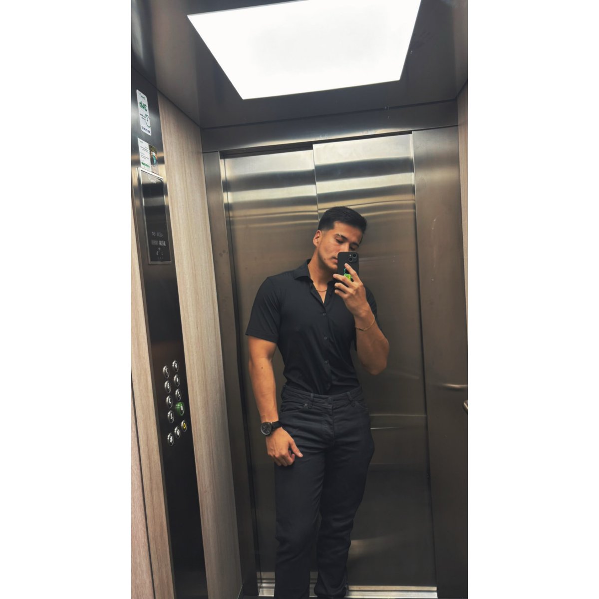 Me encontrarán vestido de negro siempre #dressed #me